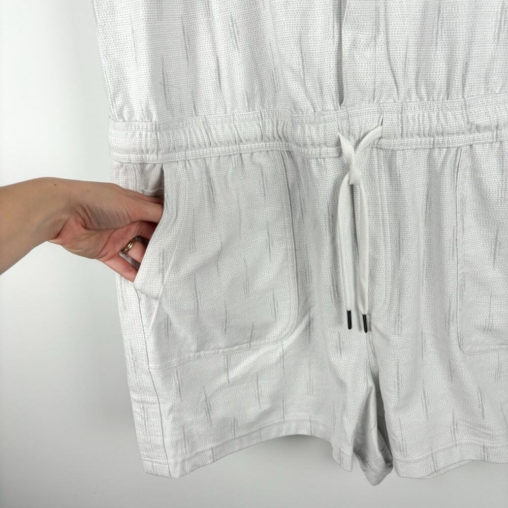 NWT Athleta Farallon Printed Romper White Size 1X - Picture 8 of 11